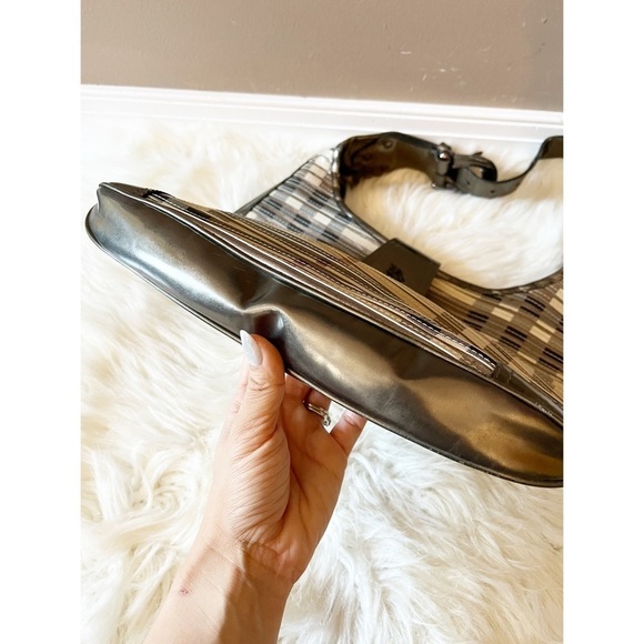 Burberry Olive Green Nova Check PVC and Patent Leather Brooke Hobo - Picture 4 of 13